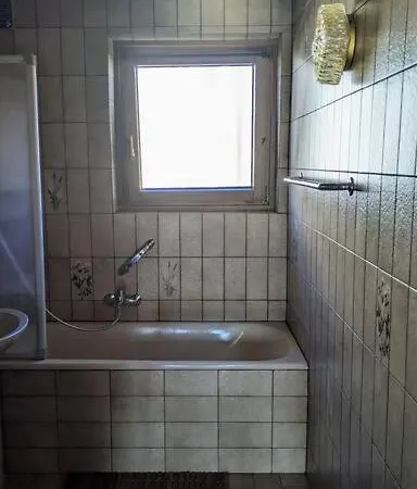 Zentrumsnahe Innenstadtwohnung Nuertingen Exterior foto